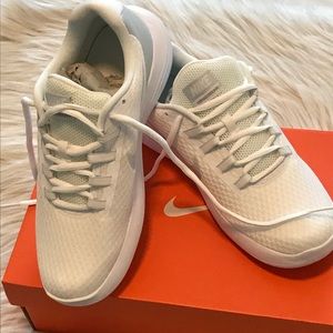 Lunarconverge White Nike Sneakers